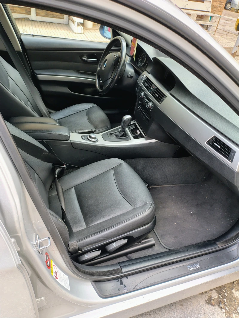 BMW 320, снимка 10 - Автомобили и джипове - 52170634