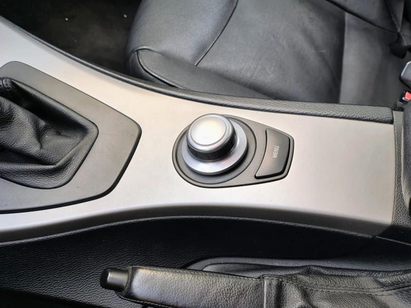 BMW 320, снимка 13 - Автомобили и джипове - 52170634