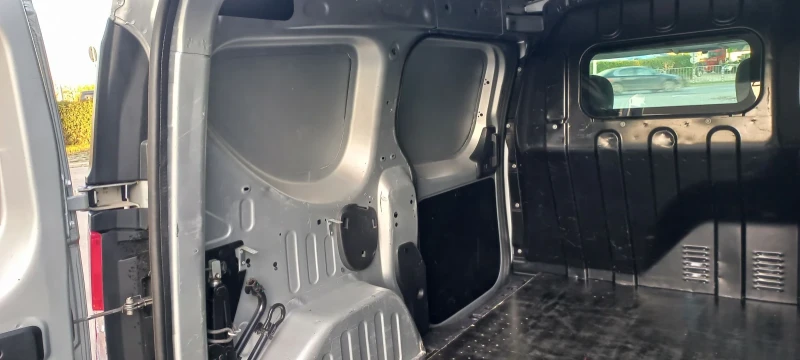 Dacia Dokker 1.5dci 90ps , снимка 11 - Автомобили и джипове - 52668641