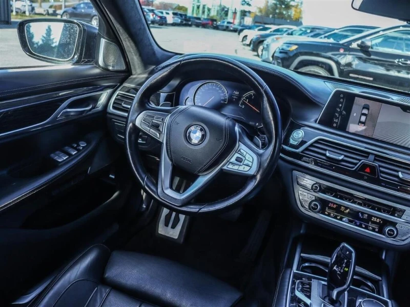 BMW 750 * V8 AWD | EXEC PKG | TECH PKG | ALCANTARA | NAV *, снимка 8 - Автомобили и джипове - 52978507