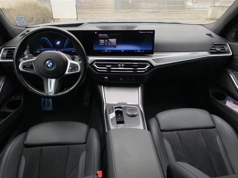 BMW 330 xDrive Седан, снимка 7 - Автомобили и джипове - 53327776