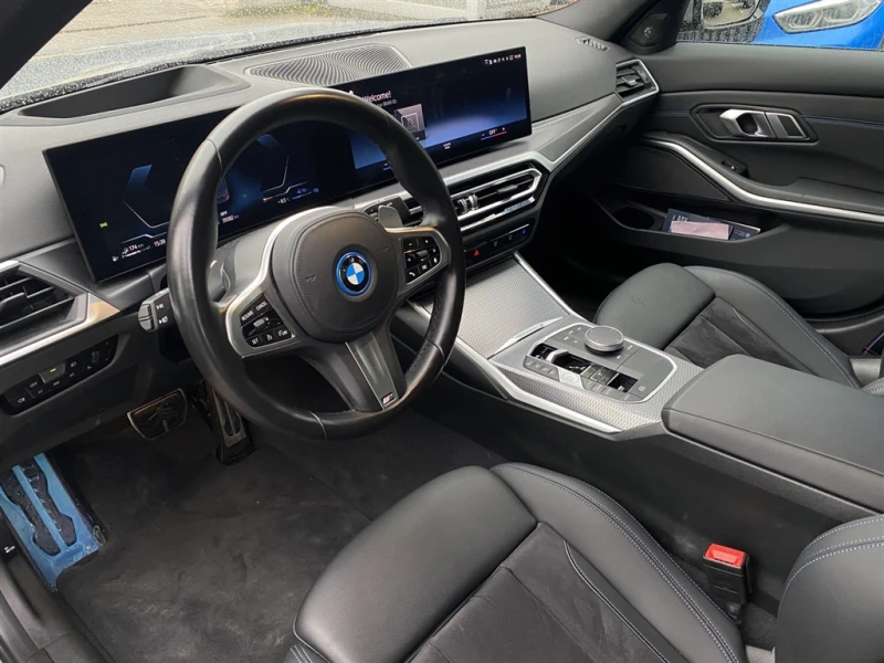 BMW 330 xDrive Седан, снимка 6 - Автомобили и джипове - 53327776