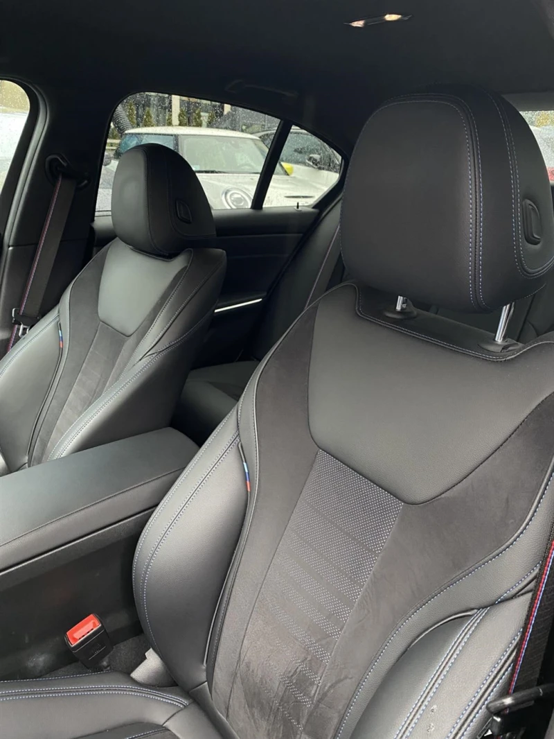 BMW 330 xDrive Седан, снимка 9 - Автомобили и джипове - 53327776