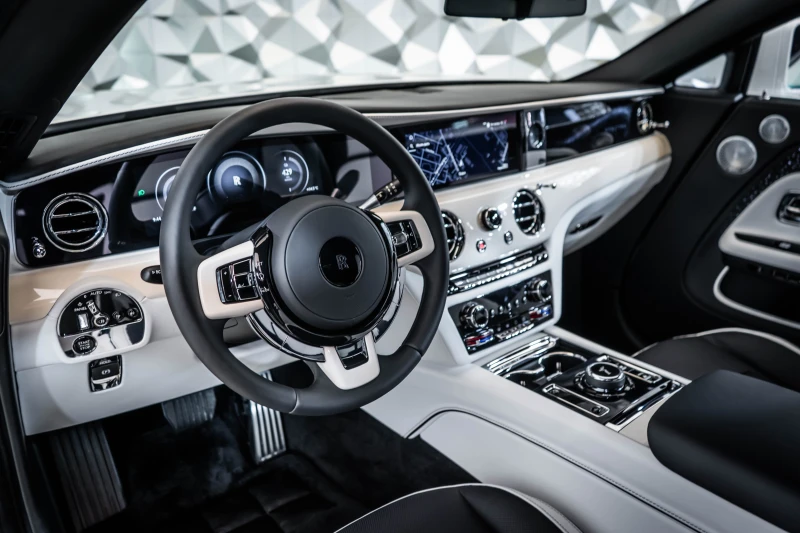 Rolls-Royce Spectre TwoTone* Starlight, снимка 8 - Автомобили и джипове - 53341732