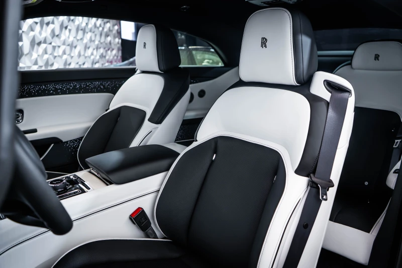 Rolls-Royce Spectre TwoTone* Starlight, снимка 12 - Автомобили и джипове - 53341732