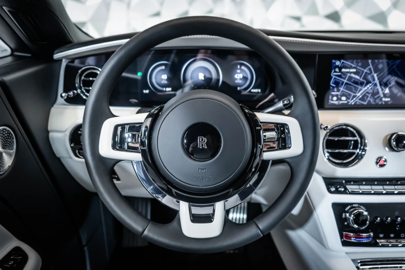 Rolls-Royce Spectre TwoTone* Starlight, снимка 11 - Автомобили и джипове - 53341732