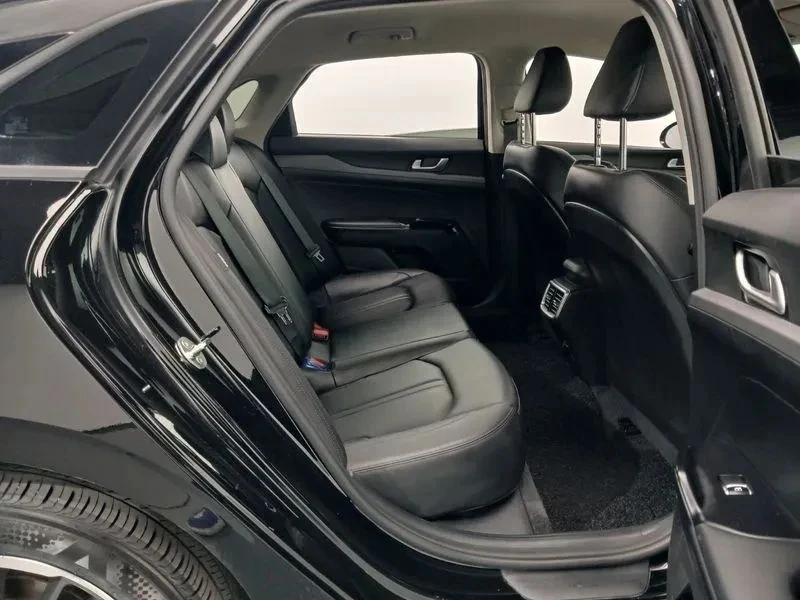 Kia K5, снимка 10 - Автомобили и джипове - 56740213