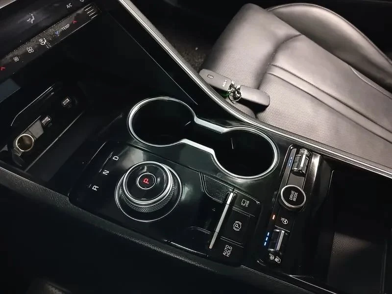 Kia K5, снимка 8 - Автомобили и джипове - 56740213