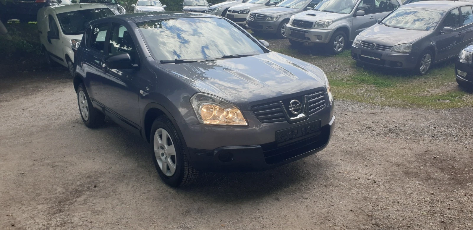 Nissan Qashqai 1.6i 149000КМ. БЕЗ РЪЖДИ И ЗАБЕЛЕЖКИ  ВНОС ИТАЛИЯ  - изображение 3