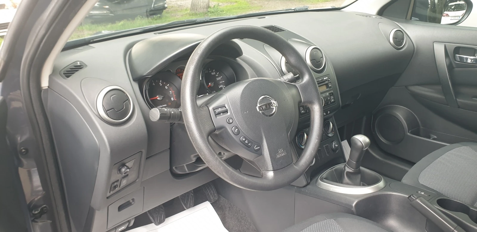 Nissan Qashqai 1.6i 149000КМ. БЕЗ РЪЖДИ И ЗАБЕЛЕЖКИ  ВНОС ИТАЛИЯ  - изображение 10