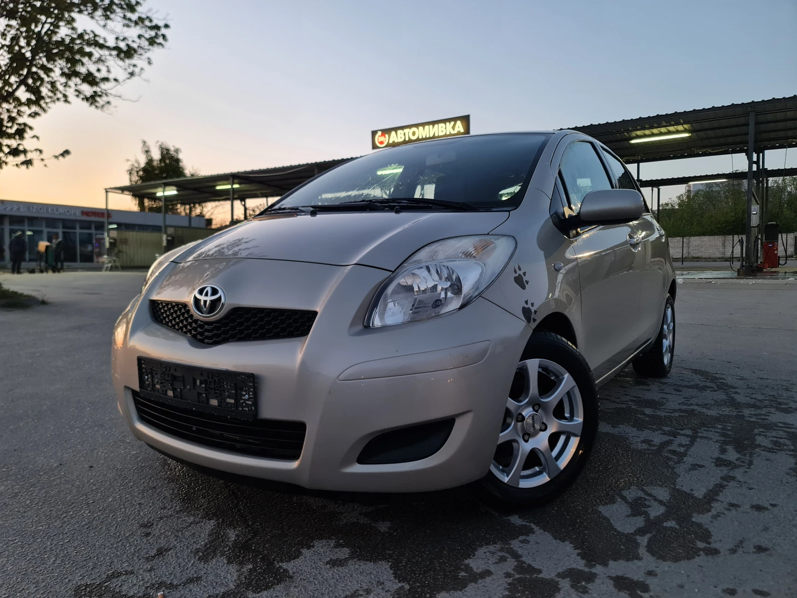 Toyota Yaris 1.3i/100hp/FACE LIFT - изображение 3