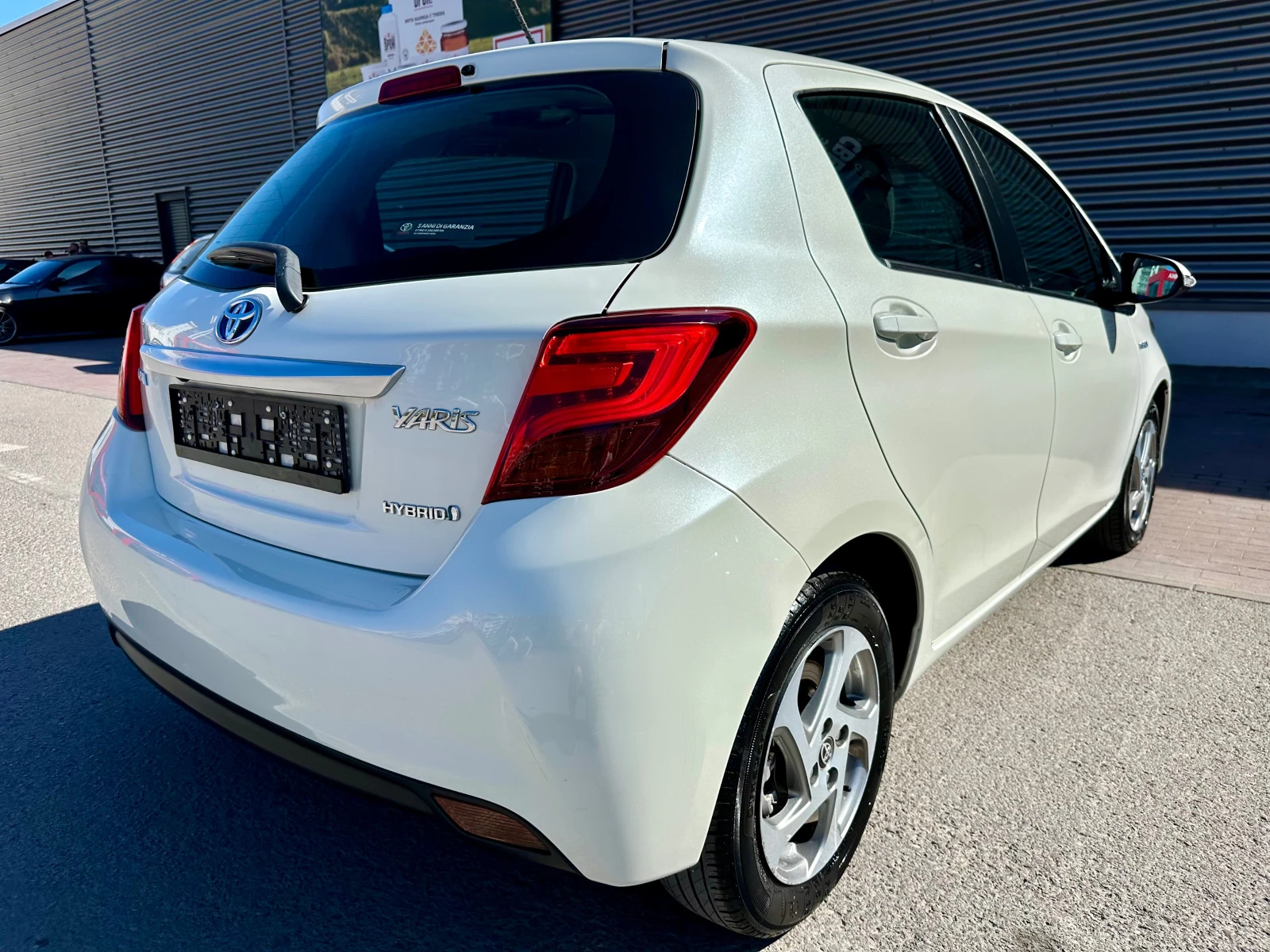 Toyota Yaris 1.5 I HYBRID - изображение 6
