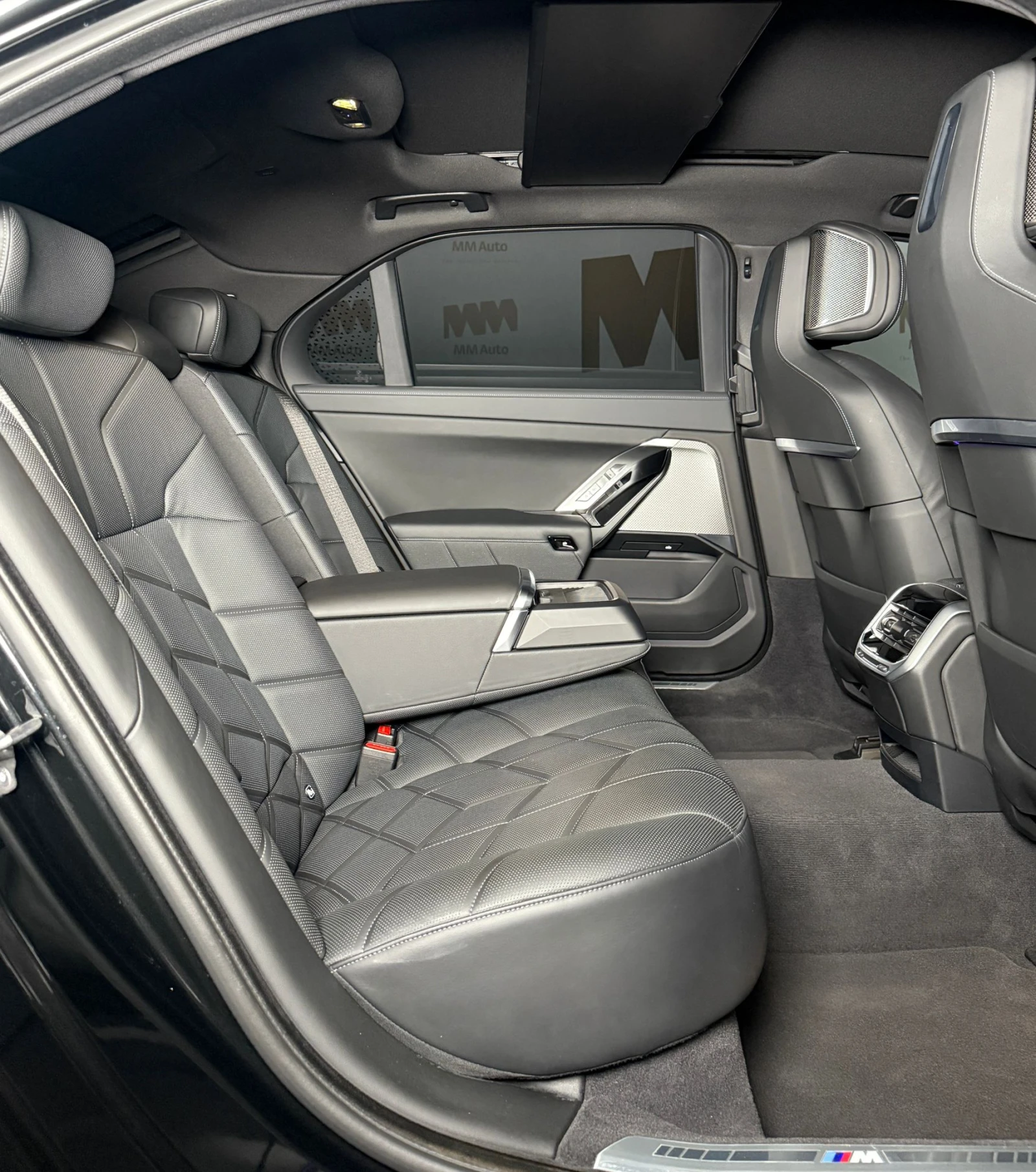 BMW 740 d* xDrive* M-SportPRO* B&W* Carbon* Theatre | Mobile.bg   12