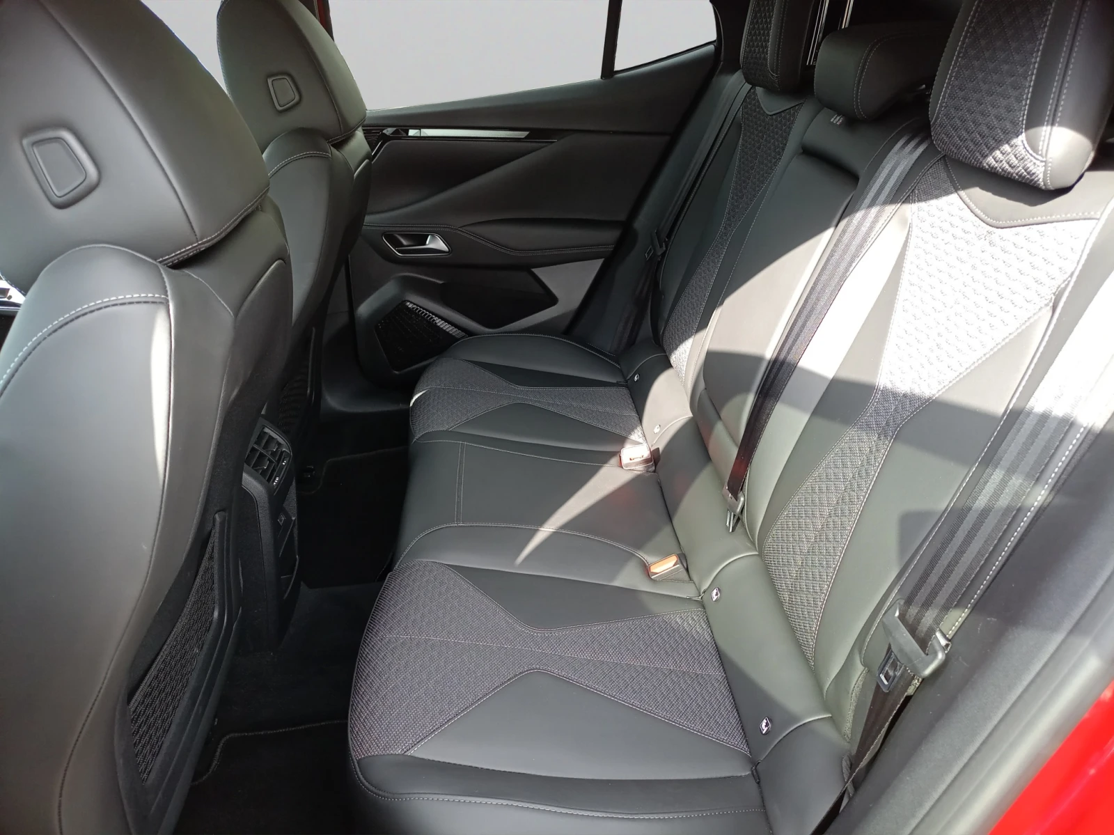 DS DS 4 CROSS TROCADERO PureTech 130 EAT8 E6.4 | Mobile.bg   11