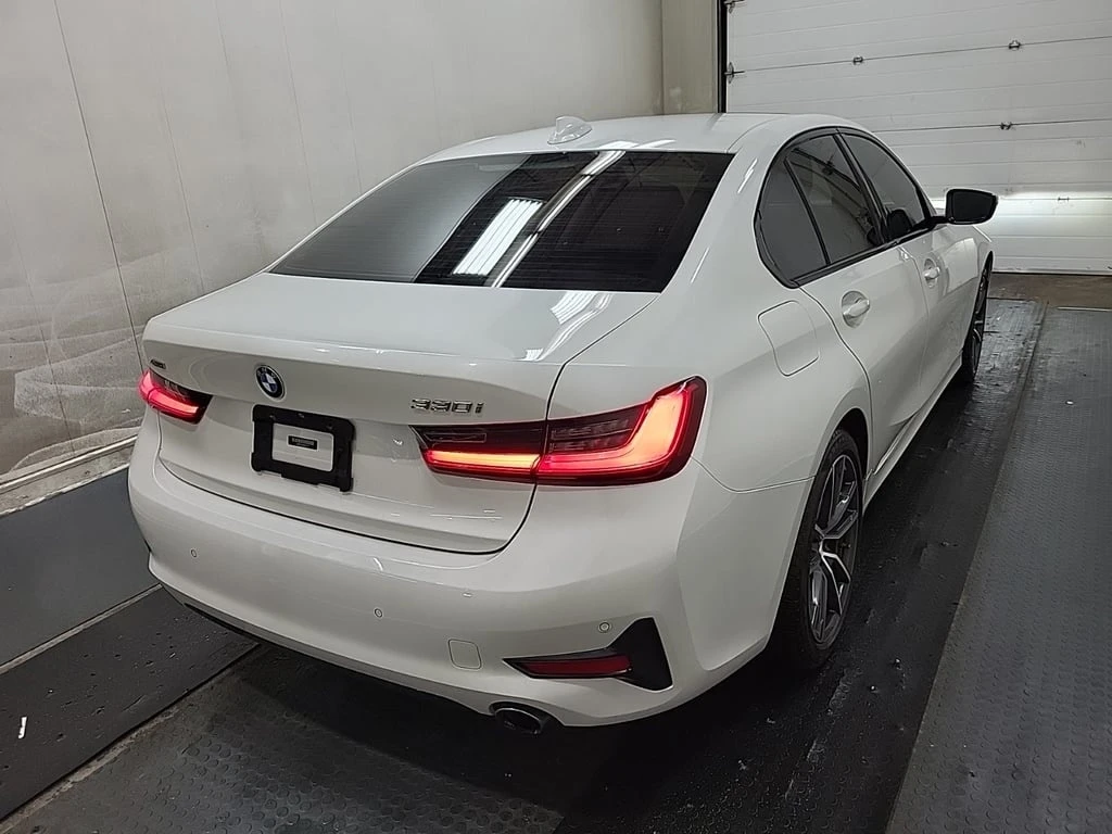 BMW 330 * 330I XDRIVE * CARFAX * БЕЗ ПЪРВОНАЧАЛНА ВНОСКА - изображение 3