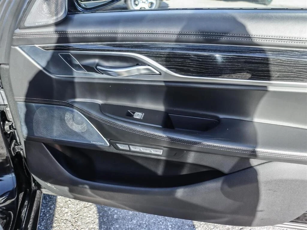 BMW 750 * V8 AWD | EXEC PKG | TECH PKG | ALCANTARA | NAV * | Mobile.bg � ����������� 15