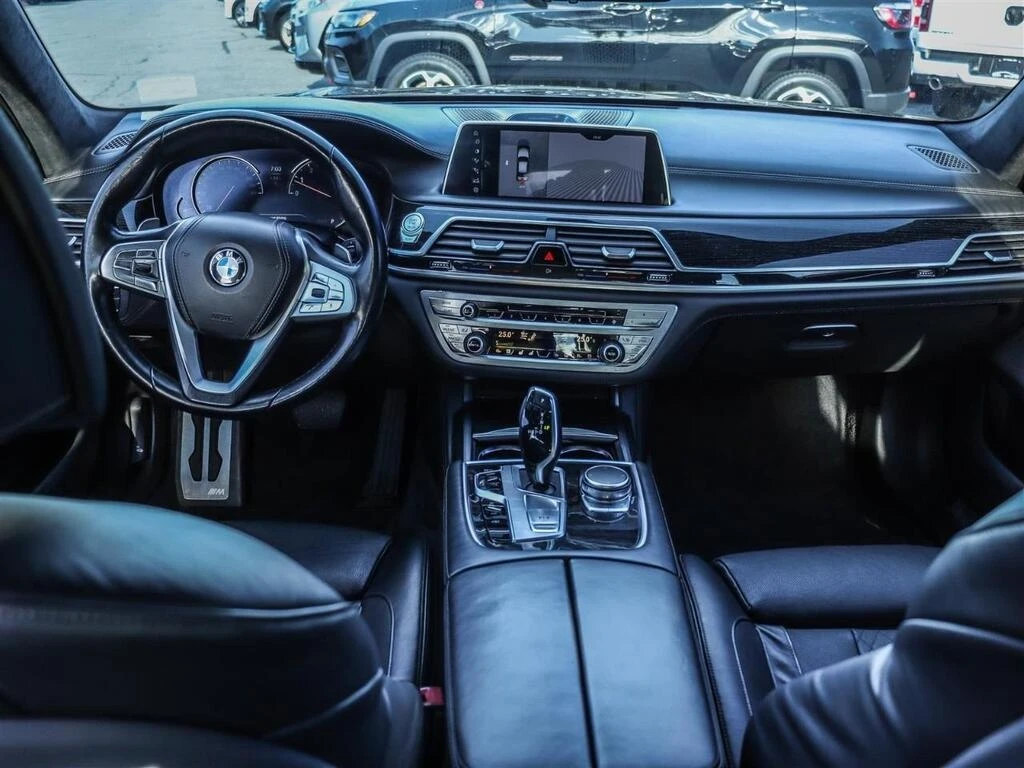 BMW 750 * V8 AWD | EXEC PKG | TECH PKG | ALCANTARA | NAV * - изображение 9