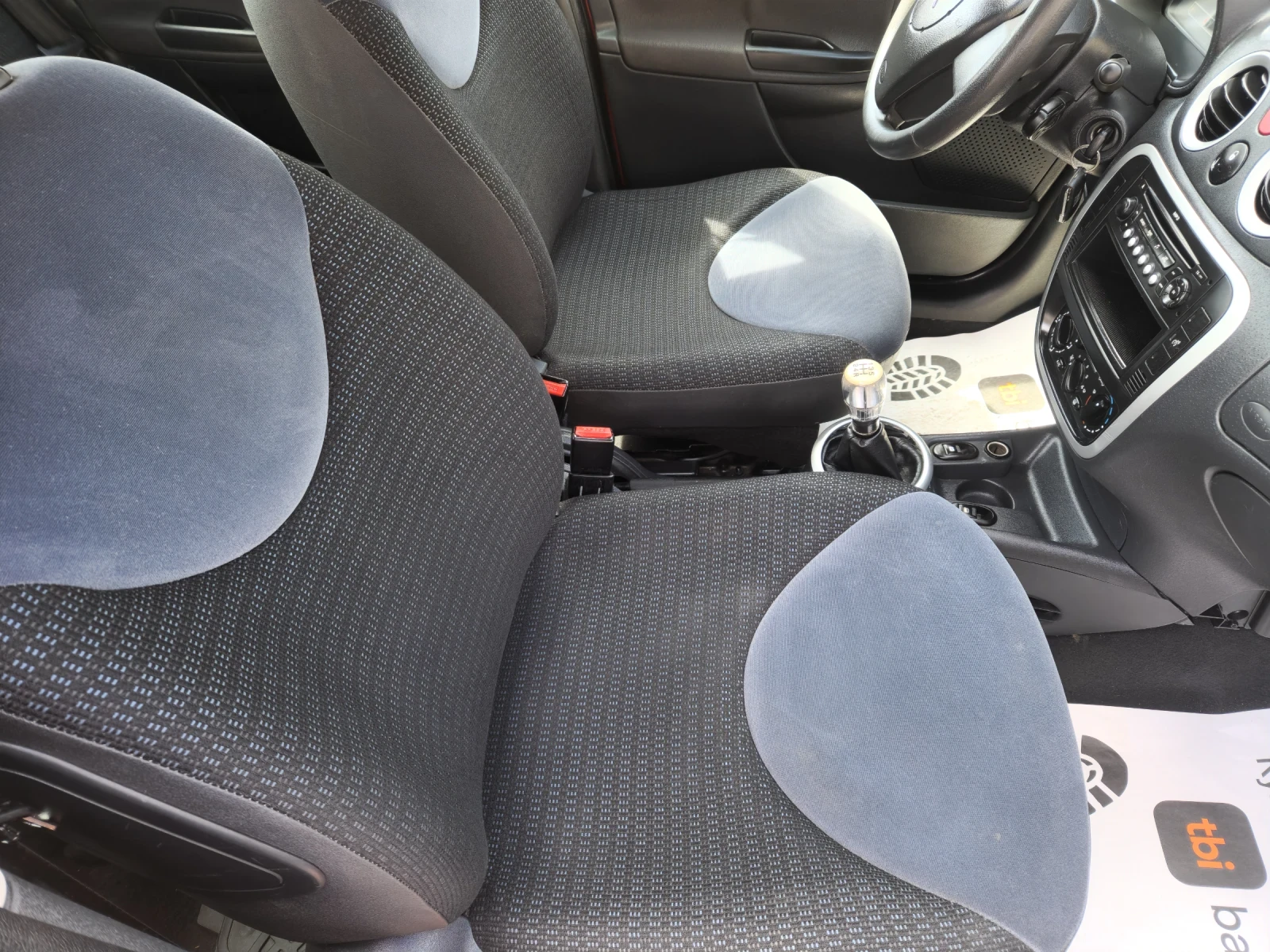 Citroen C3 1.4Безин, снимка 6 - Автомобили и джипове - 54076977