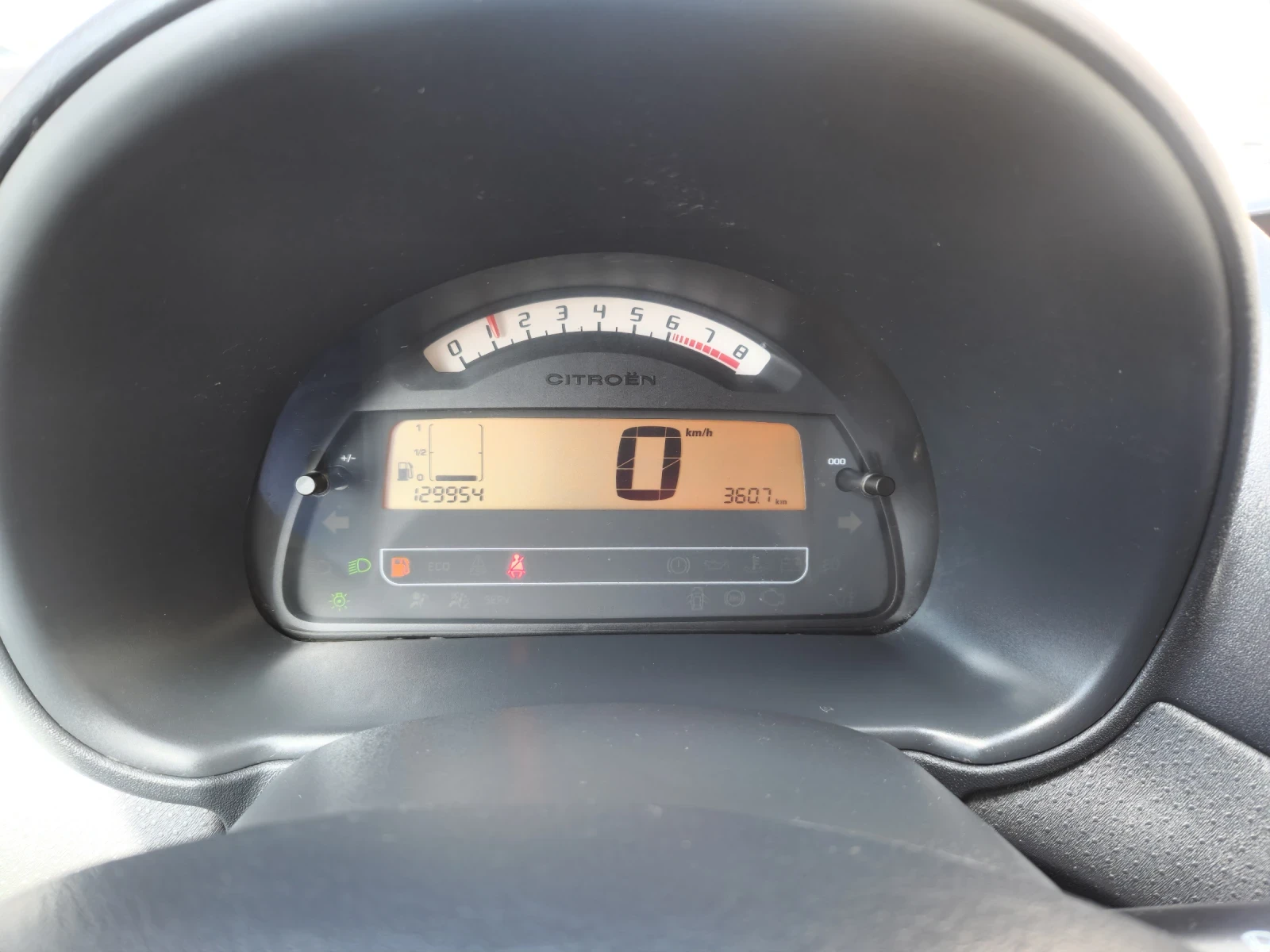 Citroen C3 1.4Безин, снимка 9 - Автомобили и джипове - 54076977