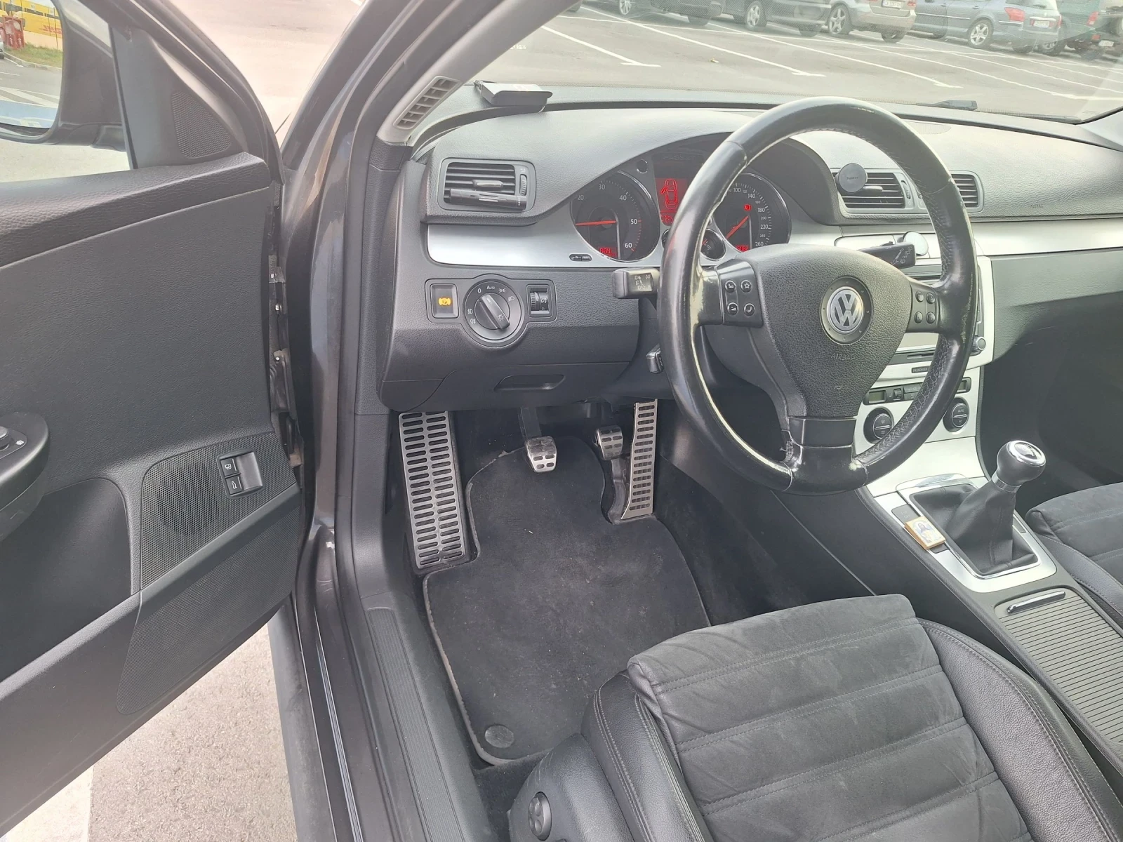 VW Passat B6 САМО БАРТЕР, снимка 8 - Автомобили и джипове - 54392949