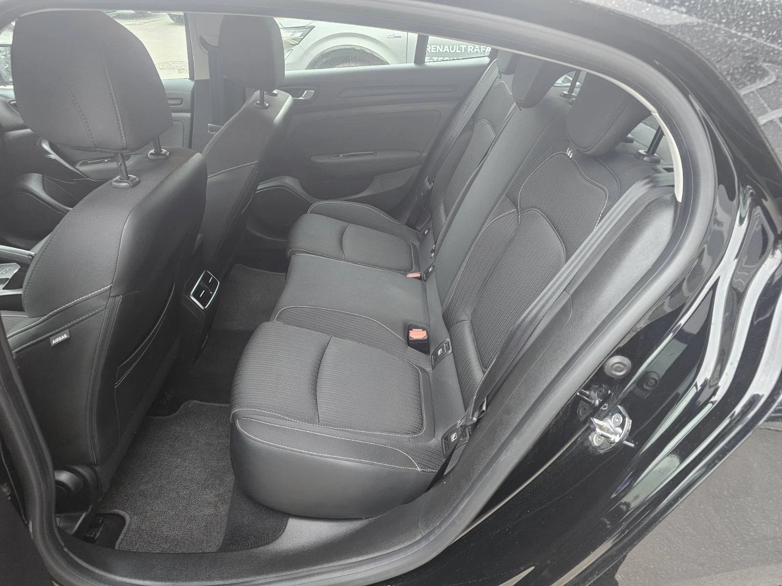 Renault Megane 1.3 TCe 140, снимка 14 - Автомобили и джипове - 54228492