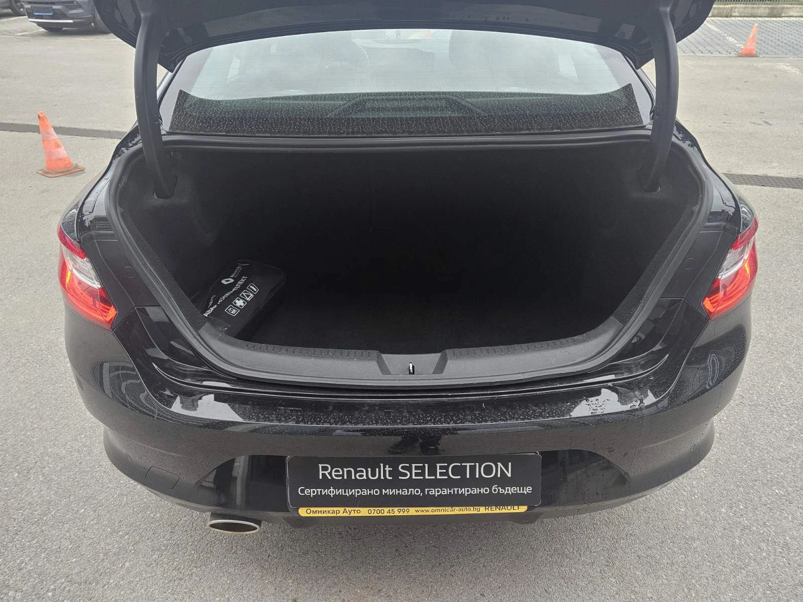 Renault Megane 1.3 TCe 140, снимка 15 - Автомобили и джипове - 54228492