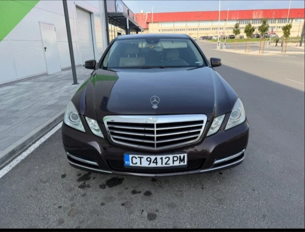 Mercedes-Benz E 200, снимка 2 - Автомобили и джипове - 54382196