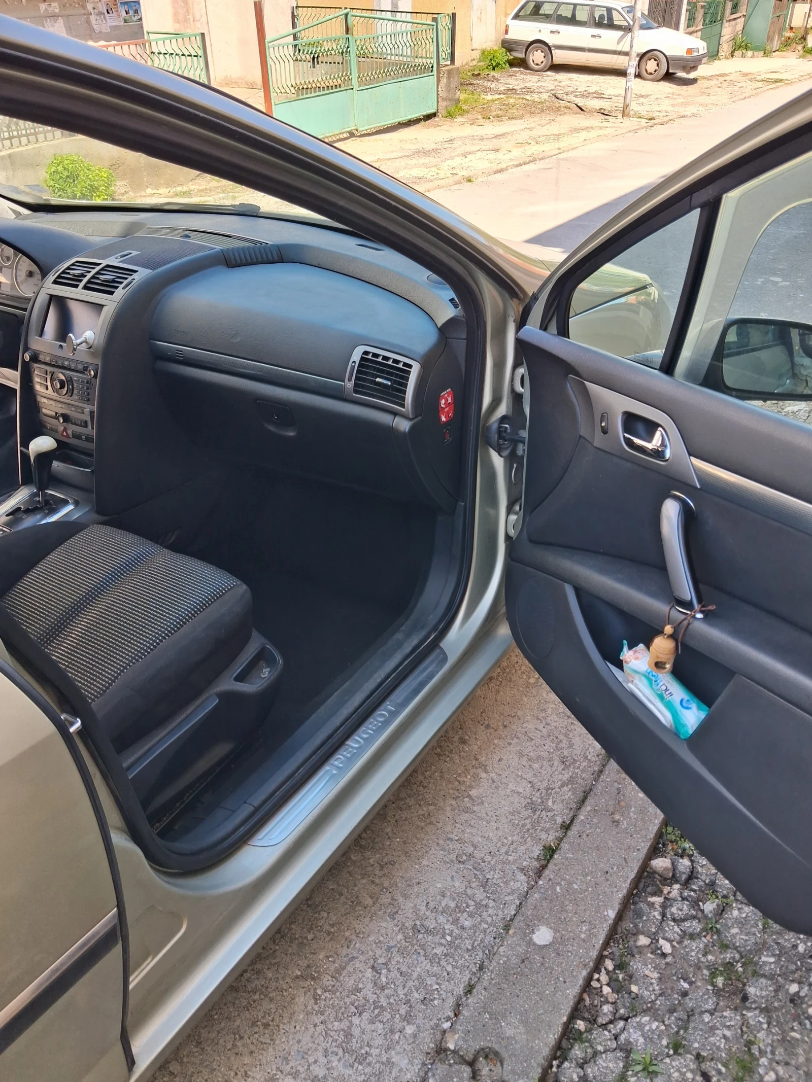 Peugeot 407  SW, снимка 13 - Автомобили и джипове - 54576028