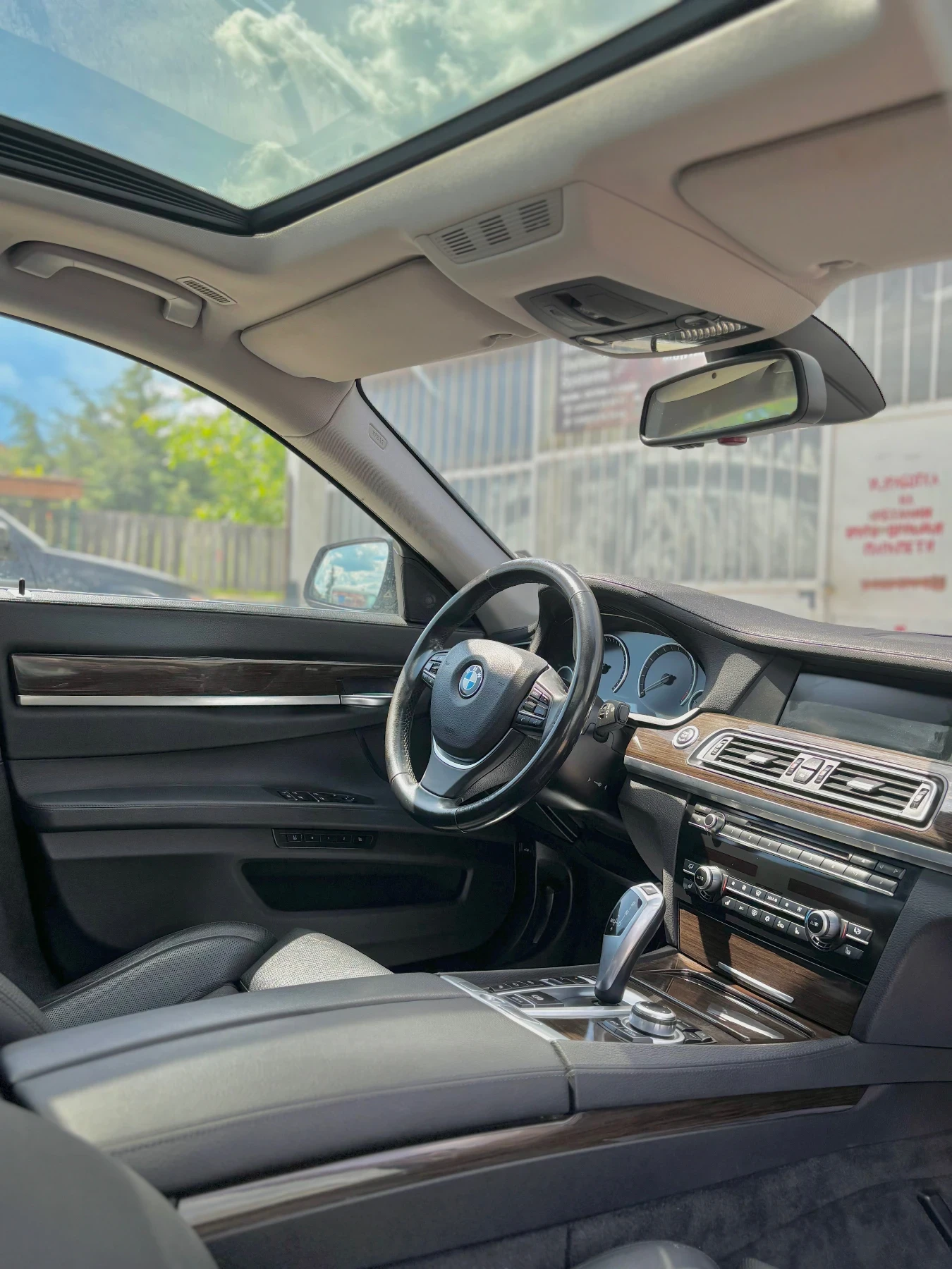 BMW 750 i, снимка 7 - Автомобили и джипове - 54668486