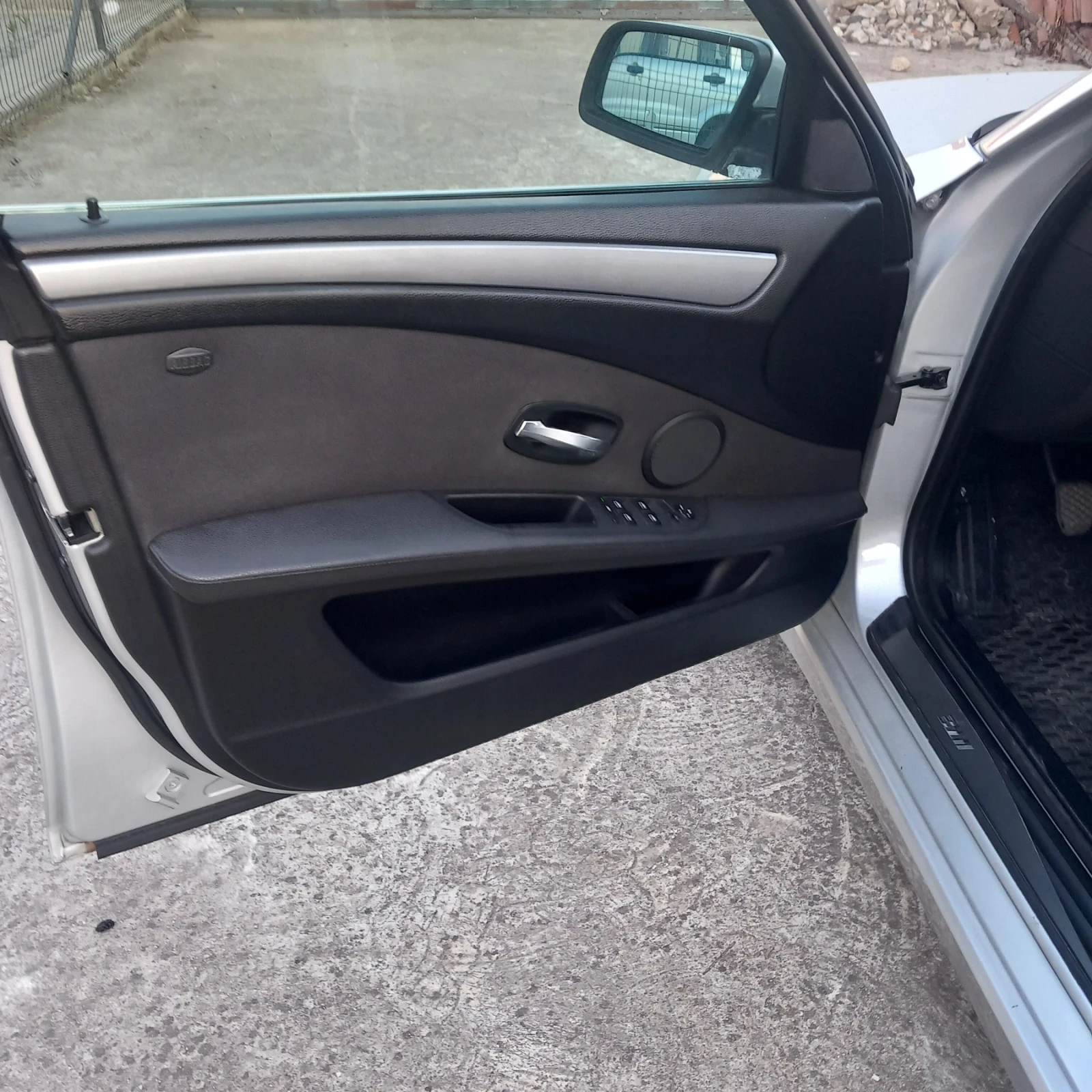 BMW 520, снимка 7 - Автомобили и джипове - 54842255
