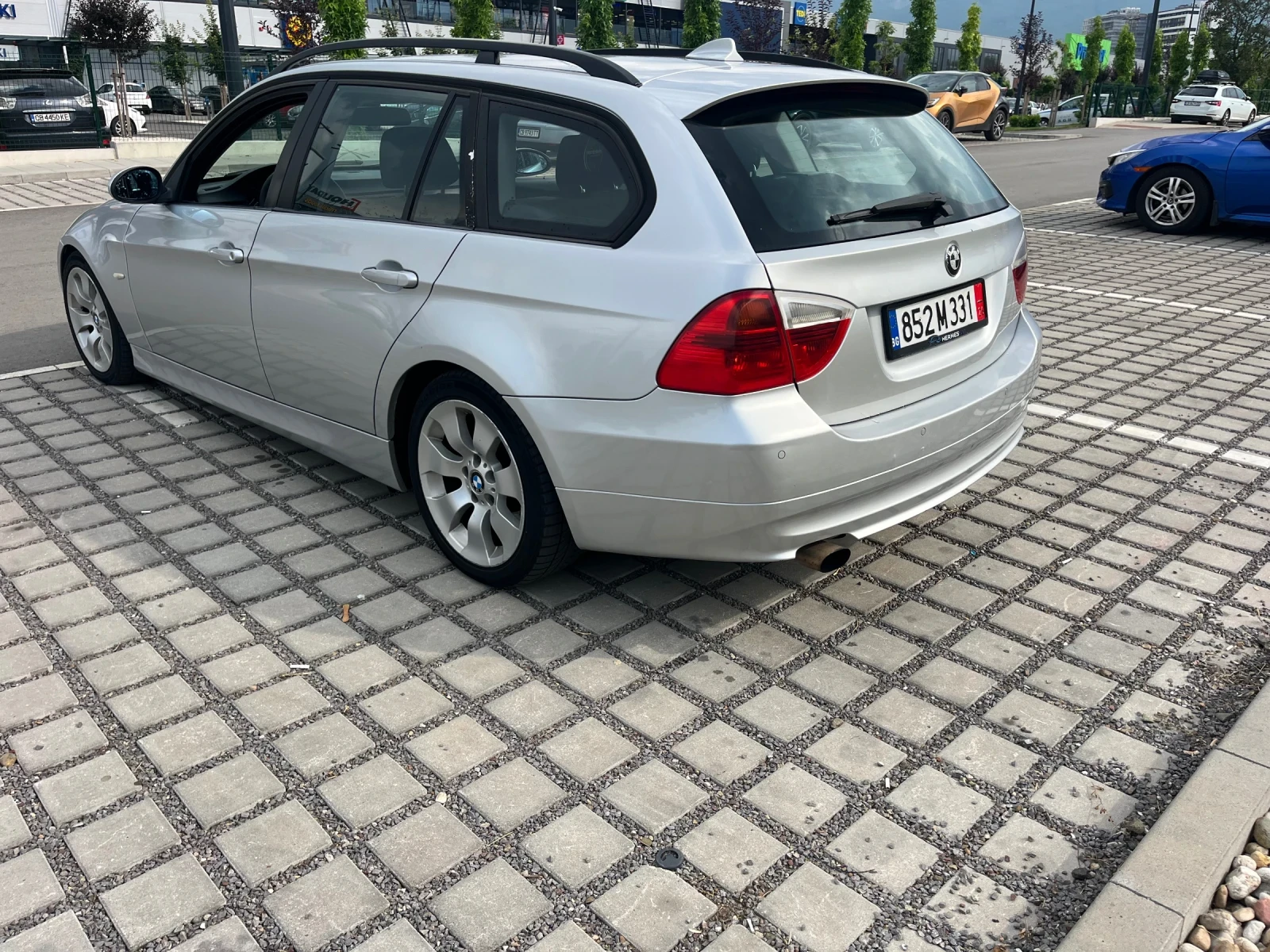 BMW 320, снимка 2 - Автомобили и джипове - 55140388