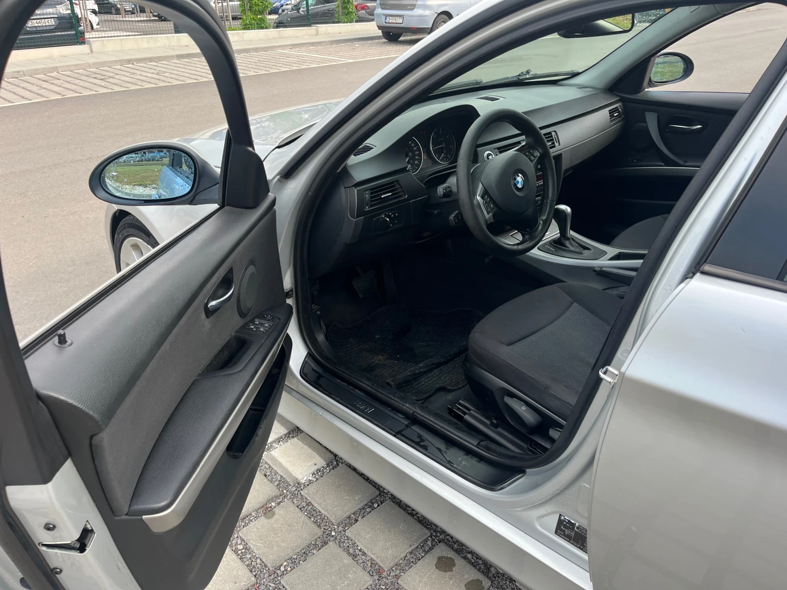 BMW 320, снимка 9 - Автомобили и джипове - 55140388