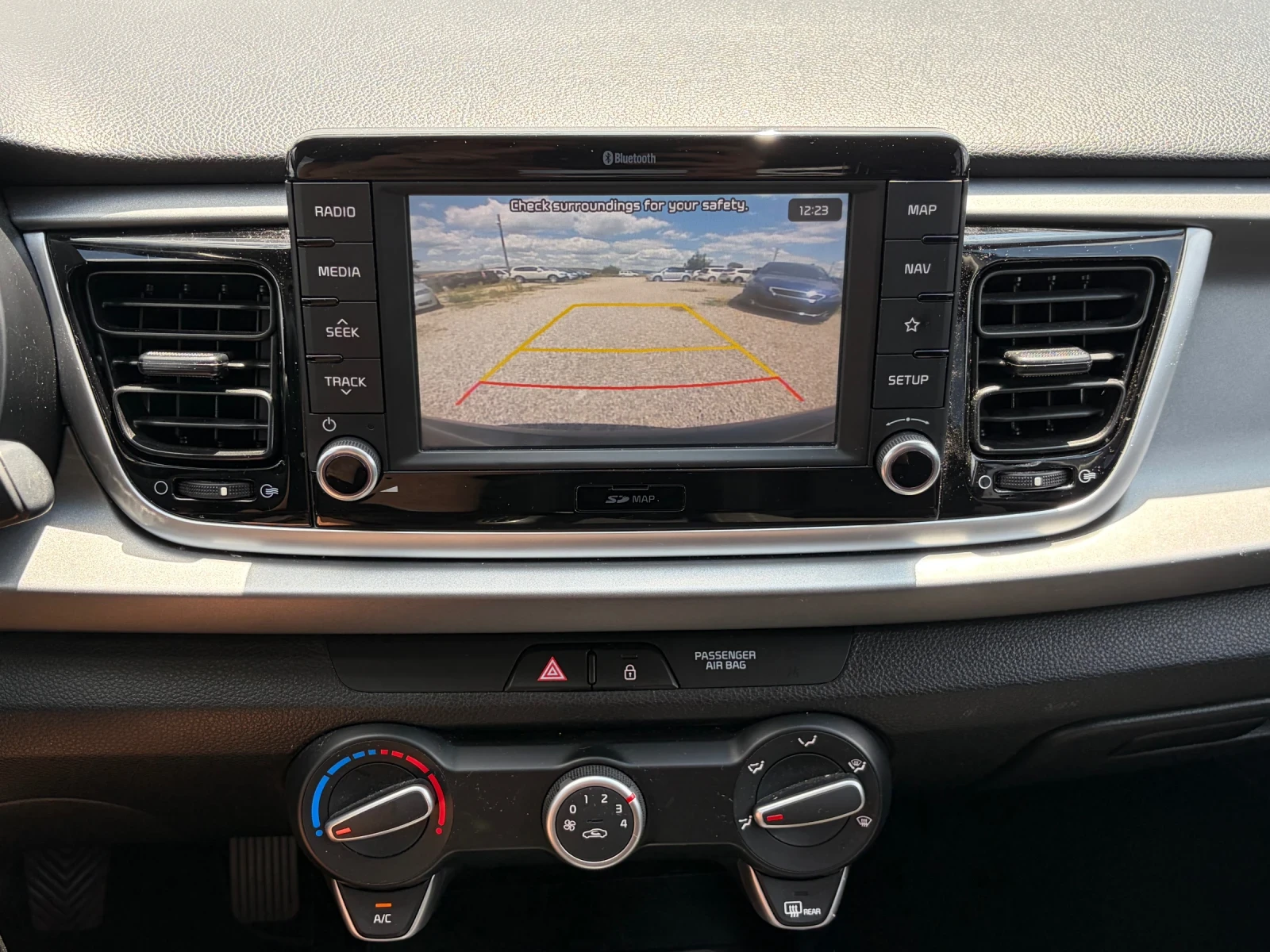 Kia Rio 1.4CRDI* NAVI* CARPLAY | Mobile.bg � ����������� 12