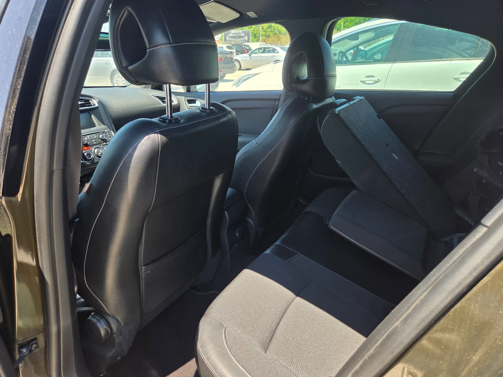 Citroen DS4 1.6HDi/NAVI/EU5, снимка 8 - Автомобили и джипове - 55242959
