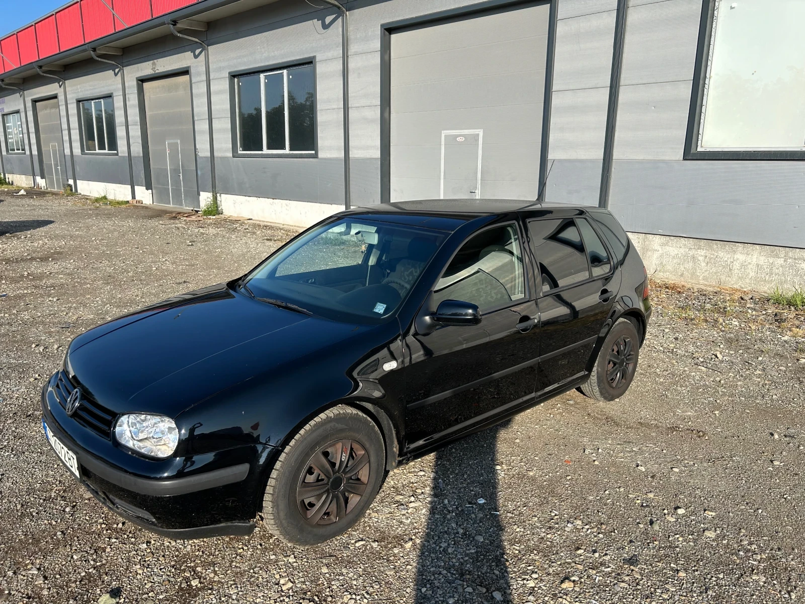 VW Golf 1.4 75кс, снимка 2 - Автомобили и джипове - 56072834