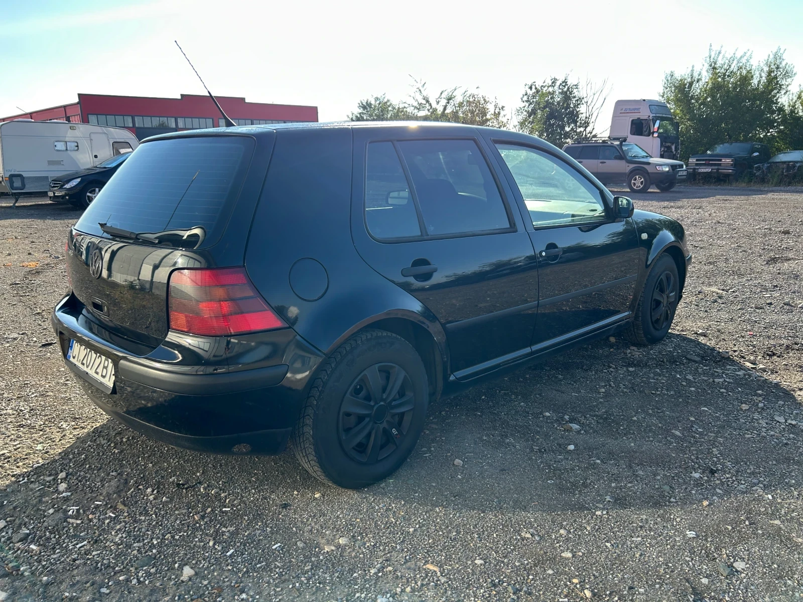 VW Golf 1.4 75кс, снимка 4 - Автомобили и джипове - 56072834