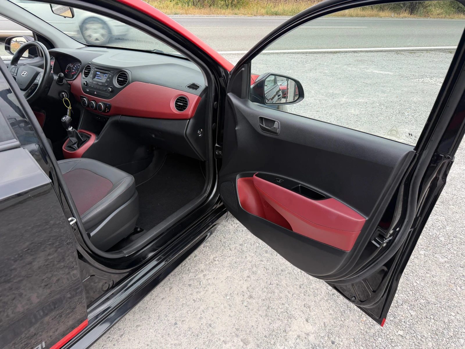 Hyundai I10 1.2i SPORT LED SERVICE BOOK EURO 6 TUV COC, снимка 14 - Автомобили и джипове - 56094016
