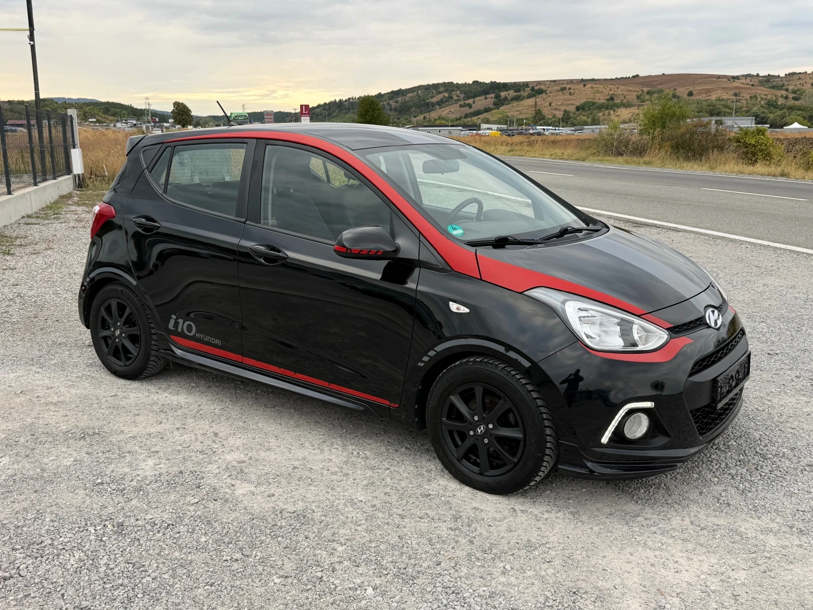 Hyundai I10 1.2i SPORT LED SERVICE BOOK EURO 6 TUV COC, снимка 4 - Автомобили и джипове - 56094016