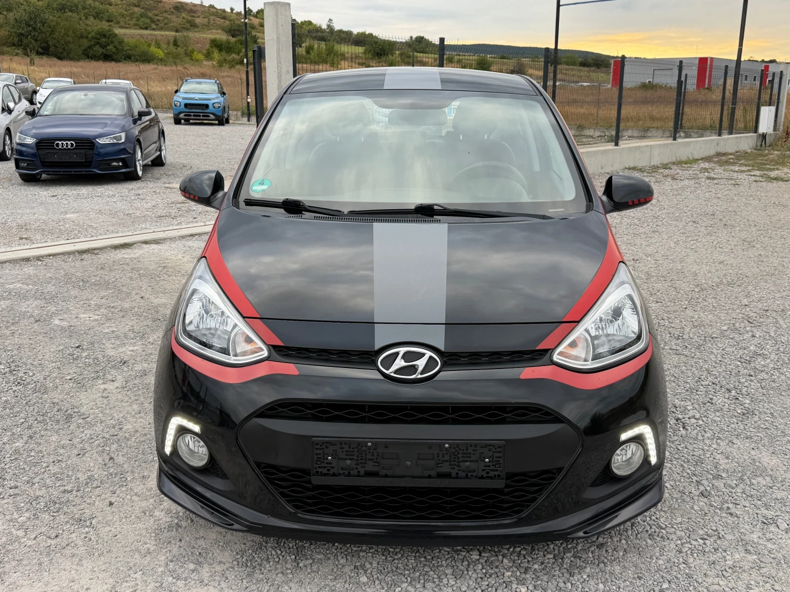 Hyundai I10 1.2i SPORT LED SERVICE BOOK EURO 6 TUV COC, снимка 3 - Автомобили и джипове - 56094016