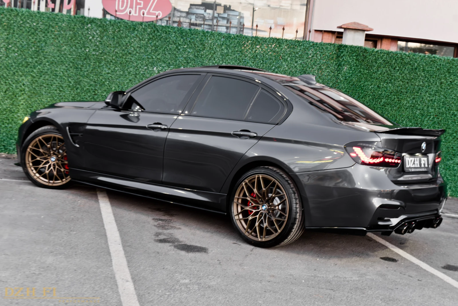 BMW 330 D/M3 GTS PACK/FACELIFT/CARBON/ШИБЕДАХ/HeadUp/MEMOR, снимка 5 - Автомобили и джипове - 56205570