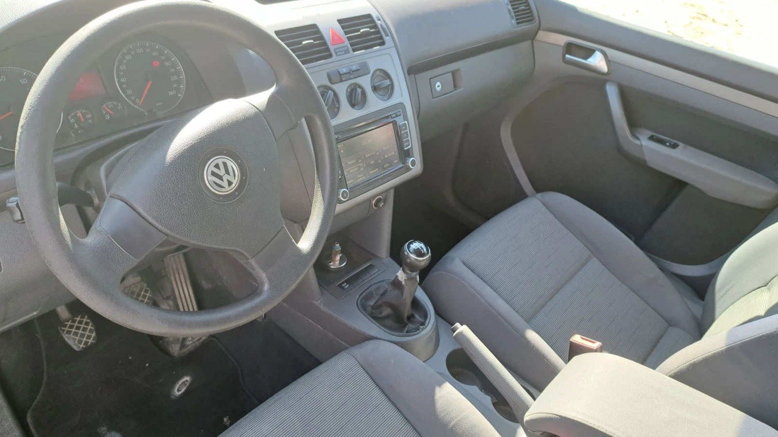 VW Touran  ГАЗ, НОВ ВНОС, ИТАЛИЯ, снимка 13 - Автомобили и джипове - 56327918
