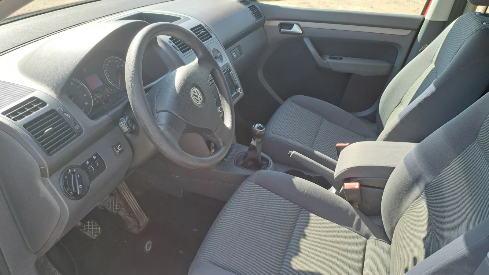 VW Touran  ГАЗ, НОВ ВНОС, ИТАЛИЯ, снимка 11 - Автомобили и джипове - 56327918