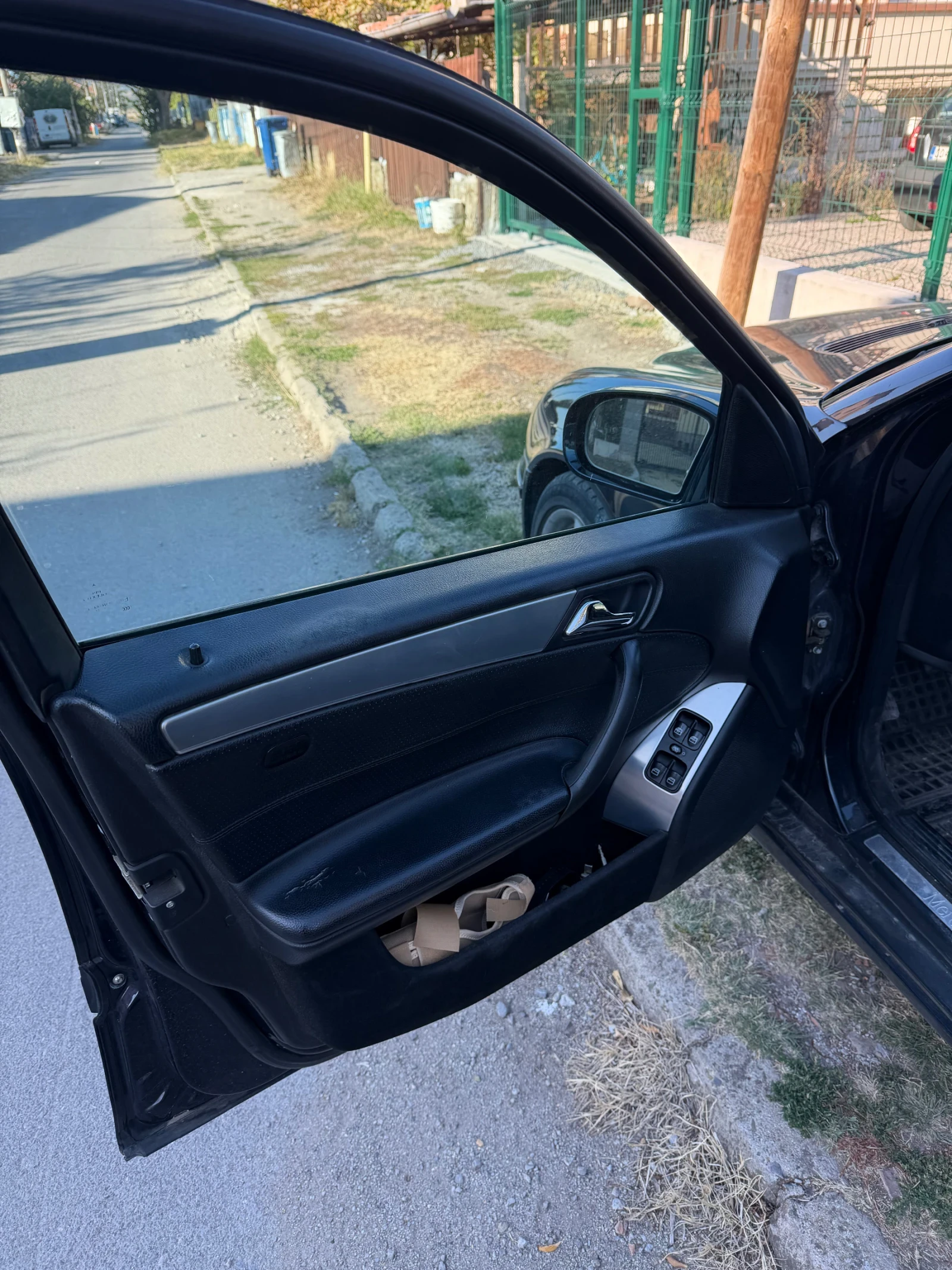 Mercedes-Benz C 220 W203 CDI, снимка 7 - Автомобили и джипове - 56341294