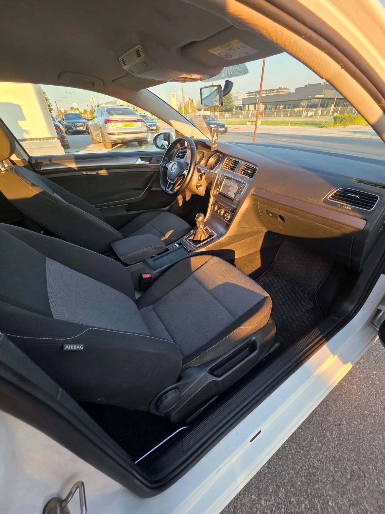 VW Golf 7/Facelift, снимка 12 - Автомобили и джипове - 56446230