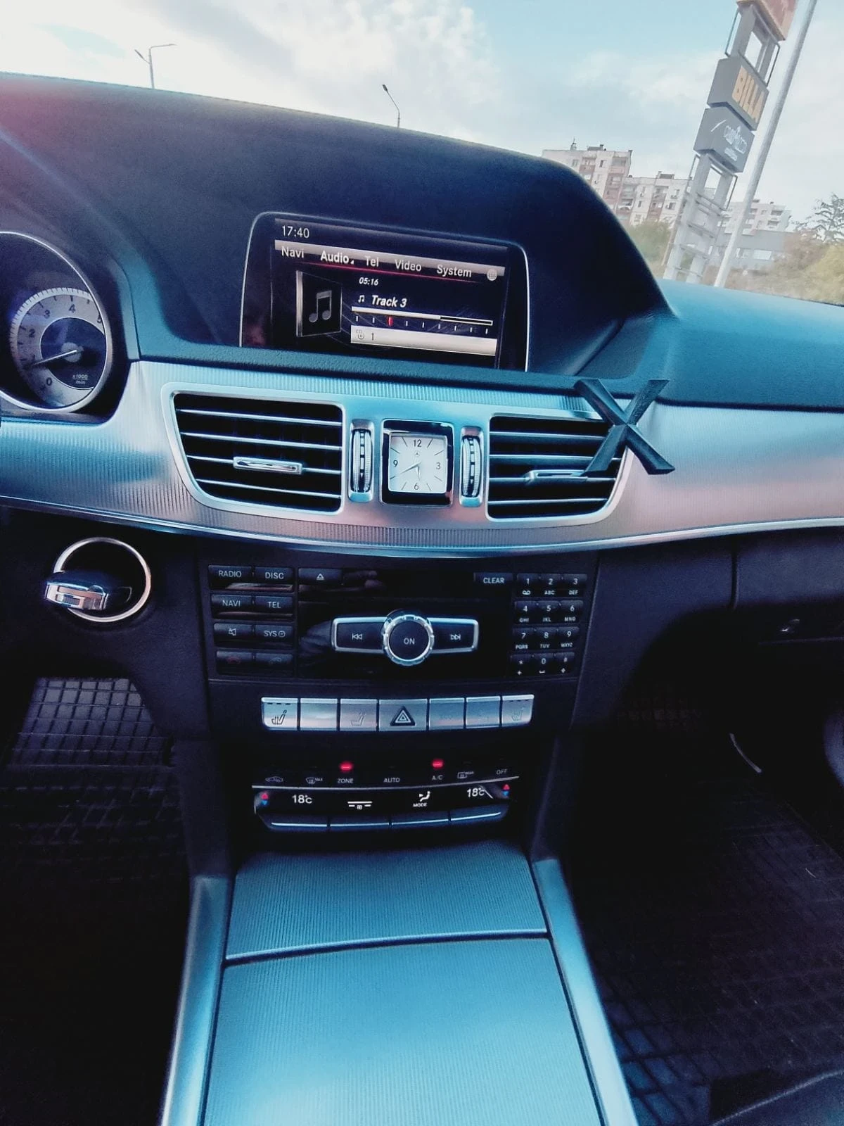 Mercedes-Benz E 350, снимка 5 - Автомобили и джипове - 56467290