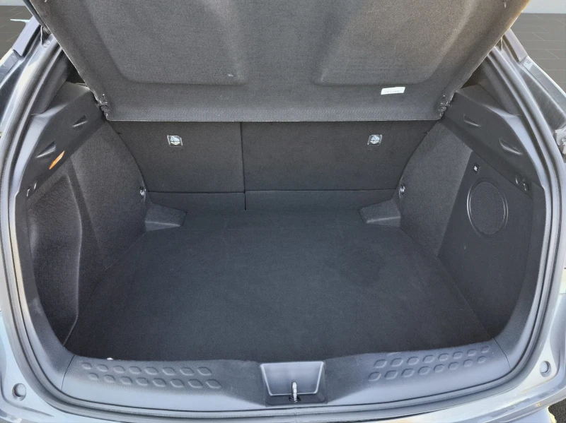 Toyota C-HR 1.8 VVTI-HYBRID / 122 HP EAT E-CVT 5D/2104R12, снимка 12 - Автомобили и джипове - 51523545