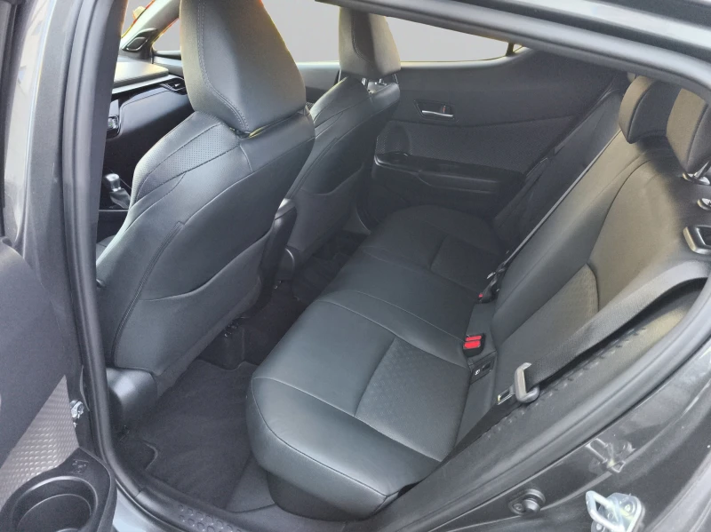 Toyota C-HR 1.8 VVTI-HYBRID / 122 HP EAT E-CVT 5D/2104R12, снимка 11 - Автомобили и джипове - 51523545