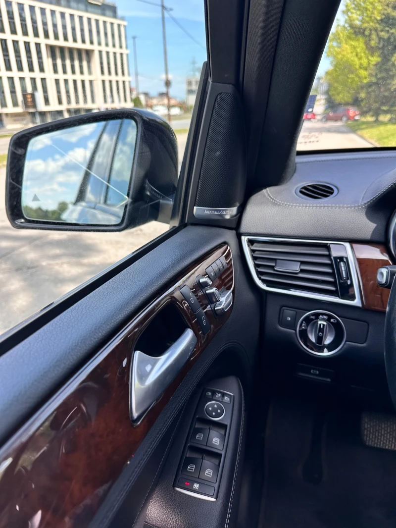 Mercedes-Benz GLE 500 GLE550 * AMG* V8* 360* PANO* H&K* MASSAGE - 52700 лв. - 78210403 | Car24.bg