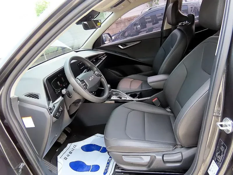 Kia Niro Trendy, снимка 5 - Автомобили и джипове - 56355095