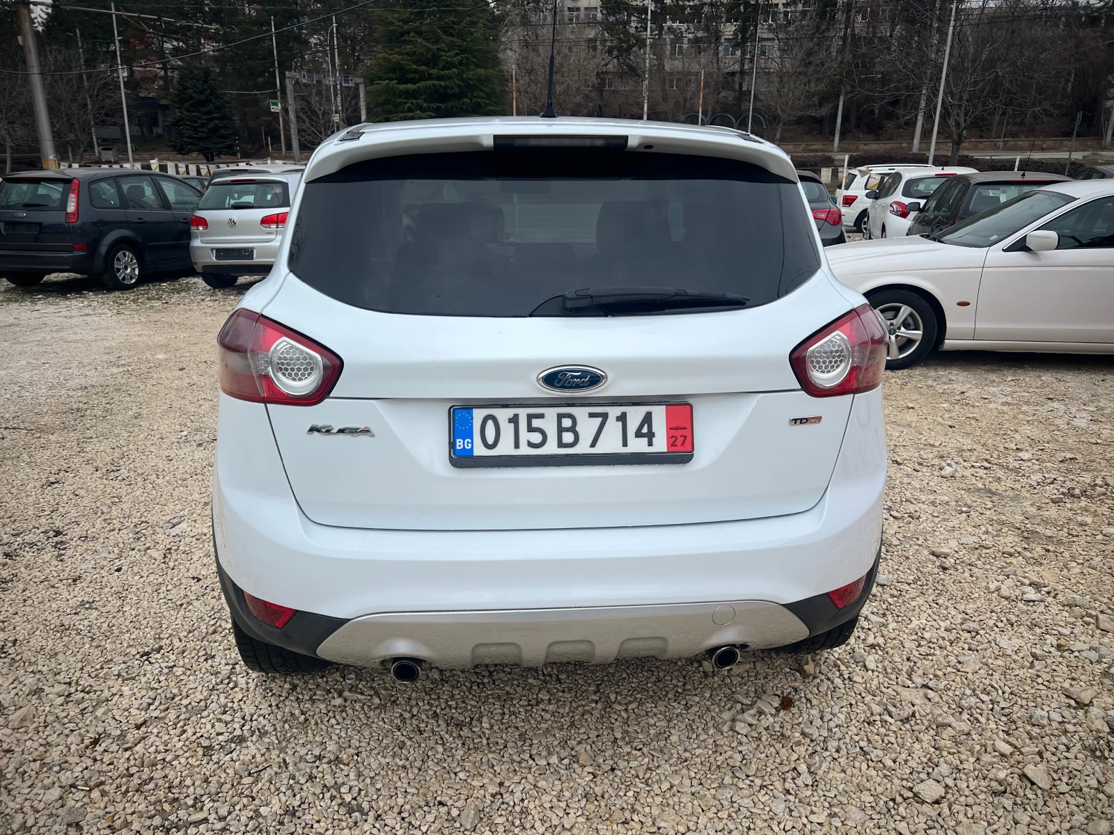 Ford Kuga 2.0 TDCI TITANIUM FULL - изображение 4